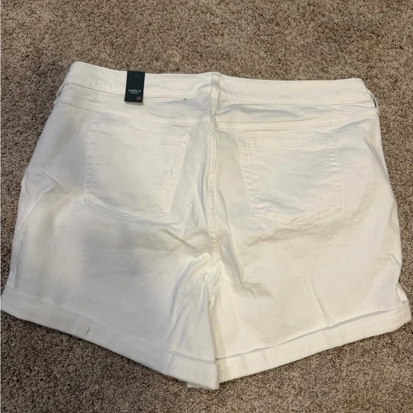 Torrid Off-White Jean Shorts - Picture 4 of 4